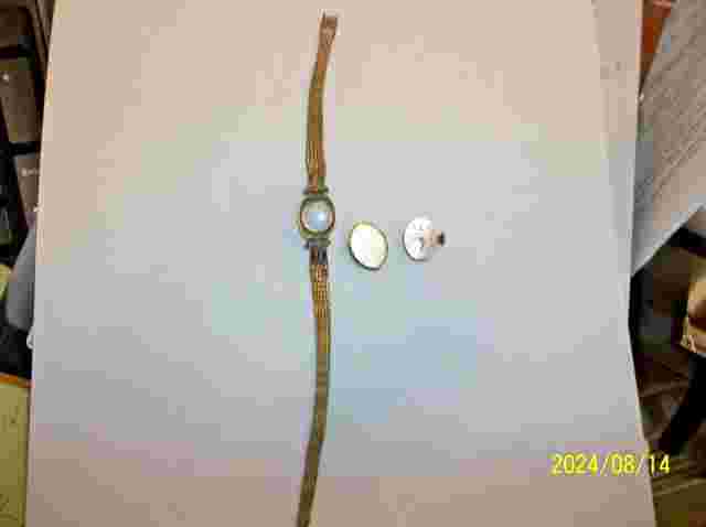 Vintage 14K Swiss  LeJour 17 Jewels 6 diamonds Incabloc Mechanical Wind Up Watch