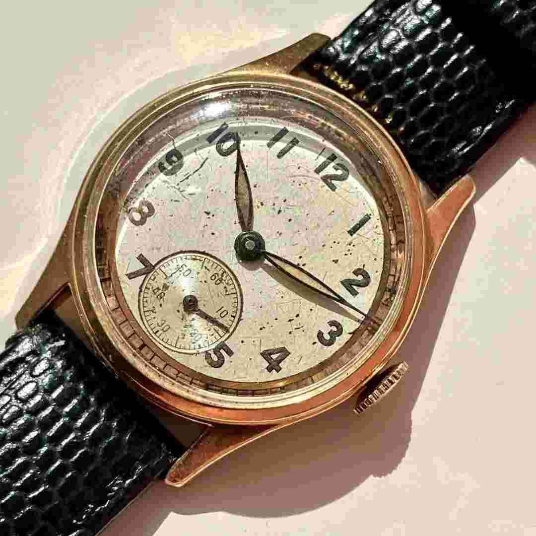 SAVOY WATCH CO INC. Manual Wind Vintage Wristwatch working, valid 37mm F/S Japan