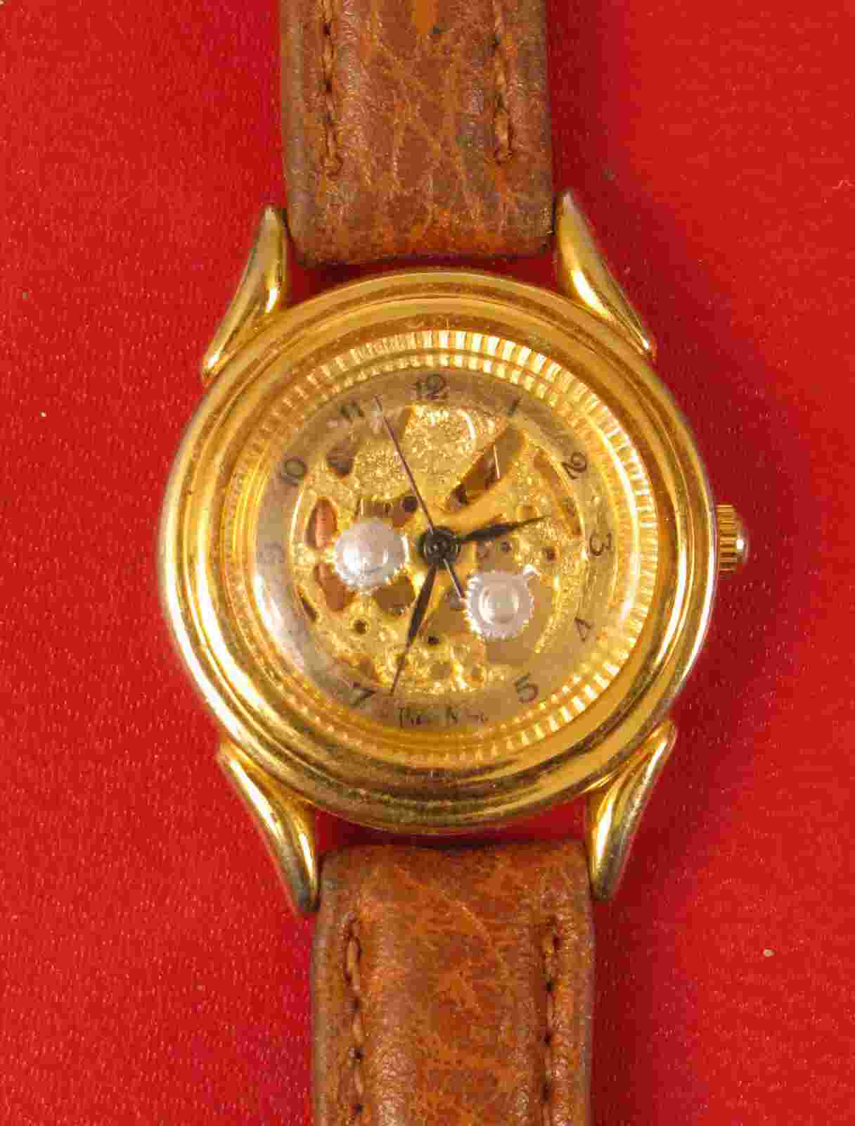 CLASSIC PIERRE NICOL WOMENS WATCH NOT WORKING UNTESTED MAY JUST NEED BATTERY !