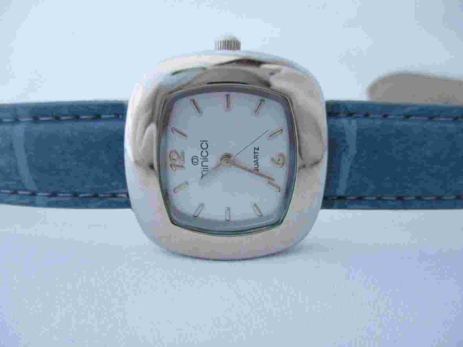 Minicci Women's Blue Buckle Band Analog Watch Fashion