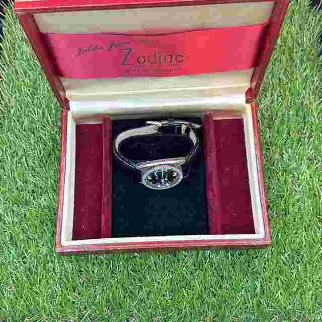 Very Rare ZODIAC Seawolf Vintage Divers Watch Day date (1970s)