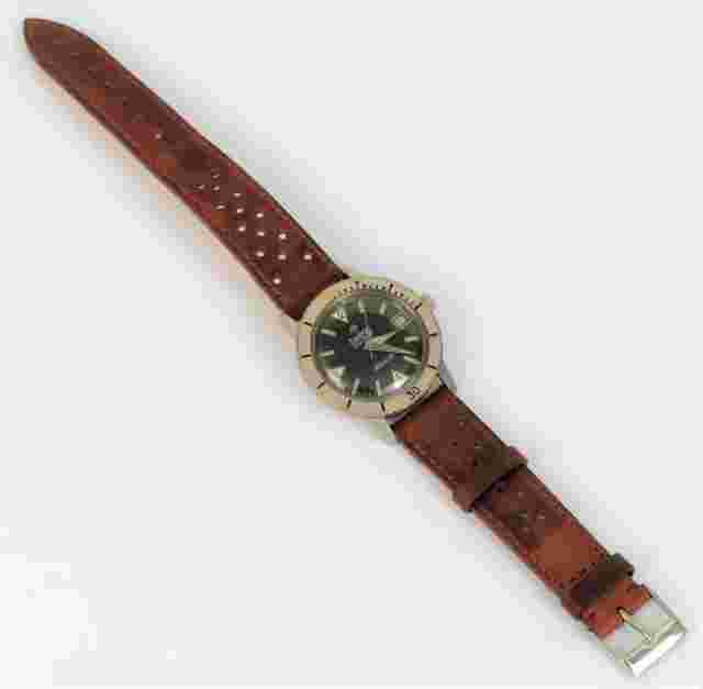 VINTAGE ZODIAC SEA WOLF AUTOMATIC DIVER "WHITE WOLF" DATE WRISTWATCH BAKELITE