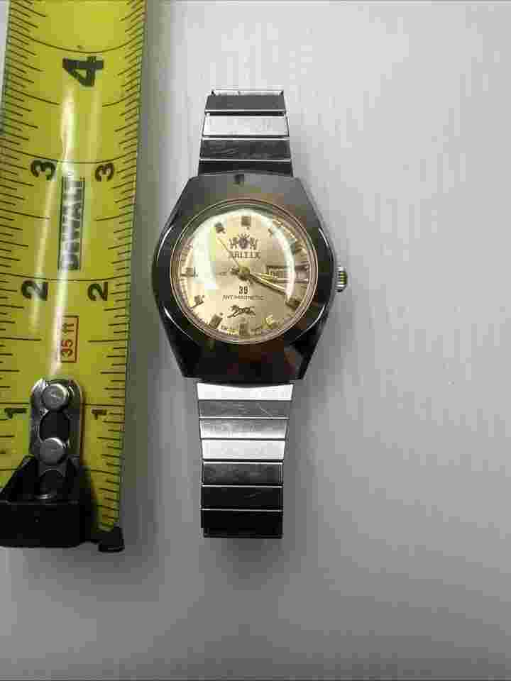 VINTAGE BRITIX 39 DUAL TONE SWISS MEN’S WRIST WATCH UNTESTED