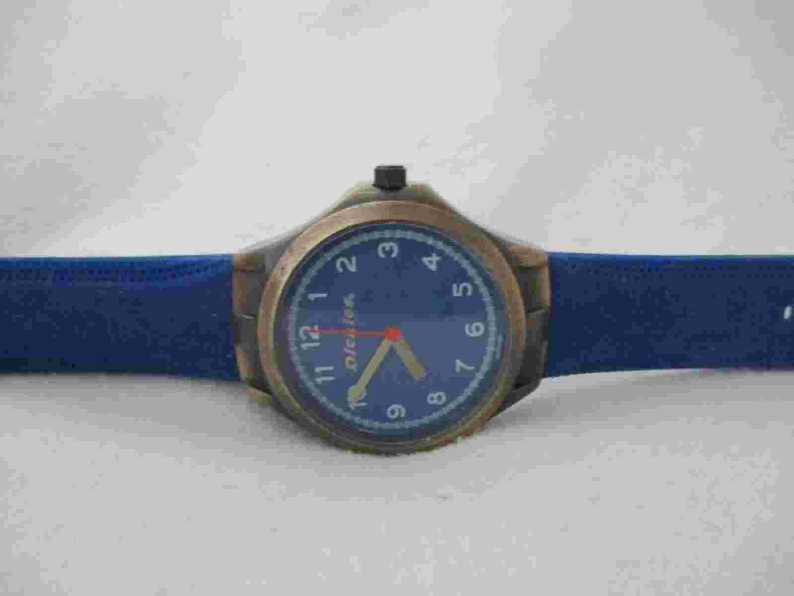 Dickies Watch Blue Buckle Band Silver Toned Round Face