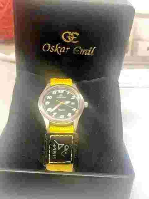 Oscar Emil sports watch