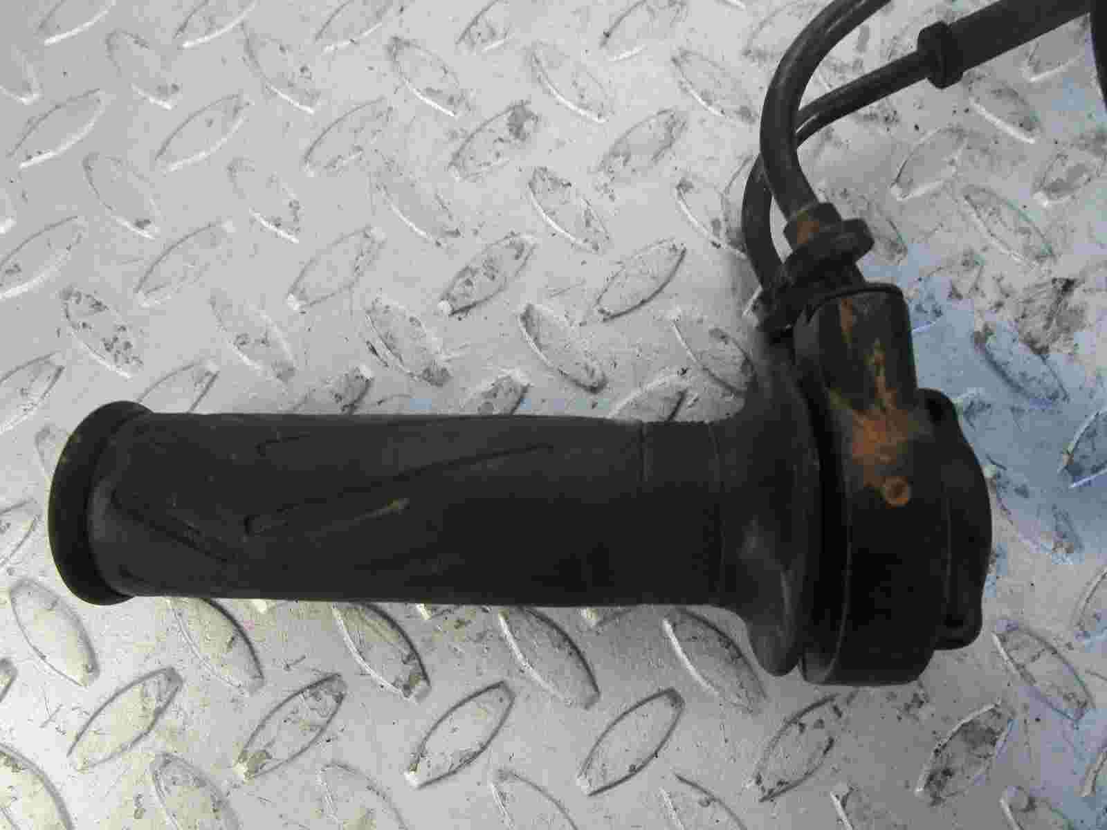 YAMAHA X-CITY 250 2007 THROTTLE BUTTON AND GAS CABLE WIRE D'
