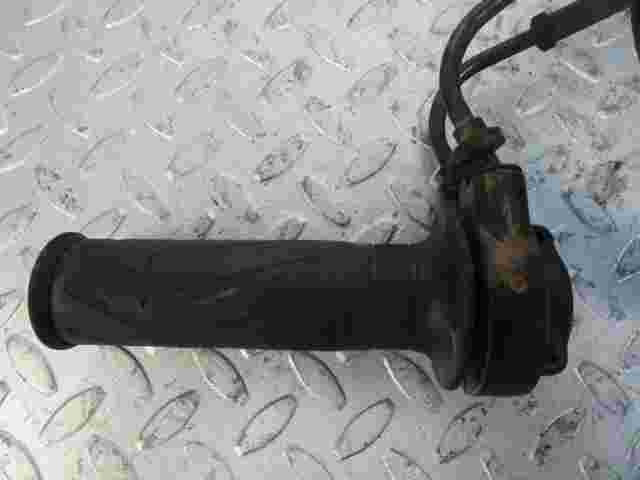 YAMAHA X-CITY 250 2007 THROTTLE BUTTON AND GAS CABLE WIRE D'