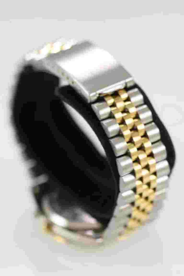 Futura Men Watch Silver Gold Stainless Steel Water Resist Battery White Quartz