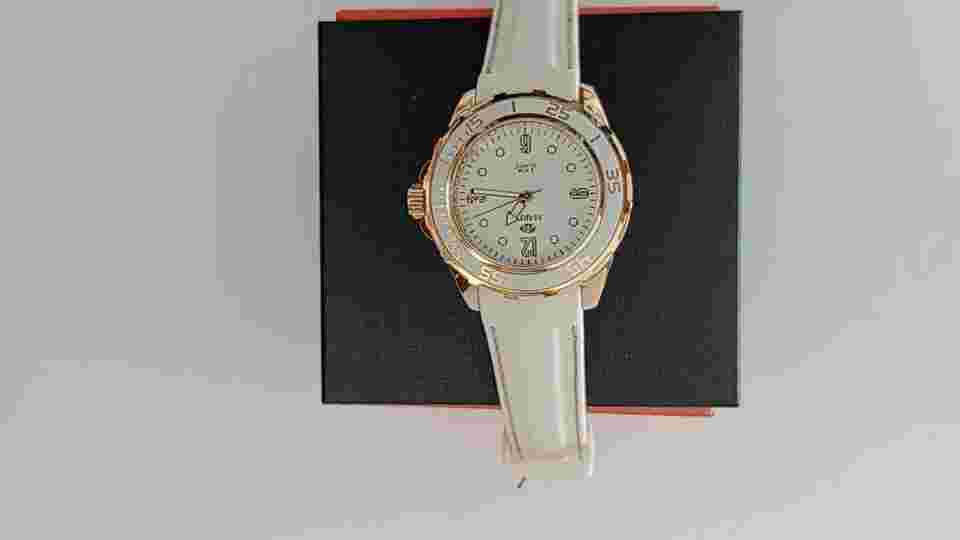 MAREA  white woman watch