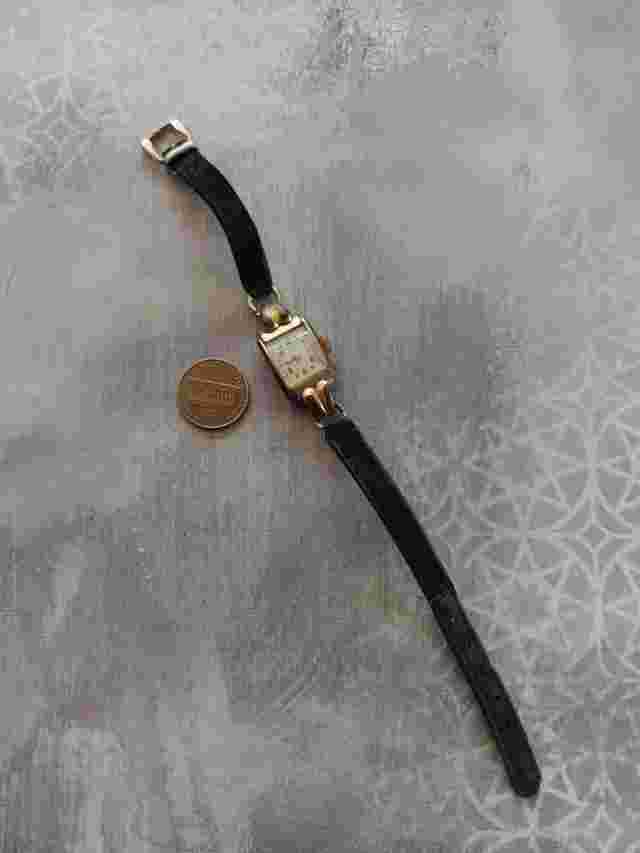 Vintage Tell ladies watch gold tone plated heavily worn black band REPAIR parts