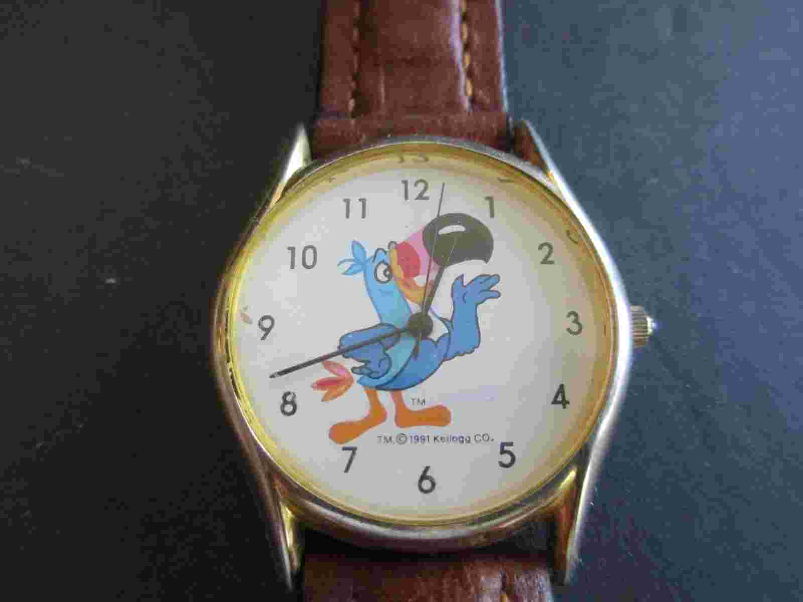 Kellogg’s Toucan Sam Wristwatch Gold Tone, Leather Strap Vintage 1991        B15