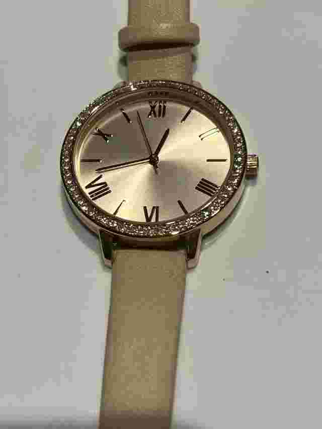 H&M Ladies Watch Roses tone with Rose Band NWOT