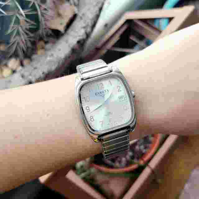 Vintage Dakota Silver Dainty Womans Womens Classic Square Simple Stretch Watch