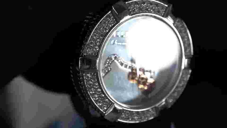 Sanrio Hello Kitty Simmons designer watch crystal accent bezel MoP dial 40mm 3m