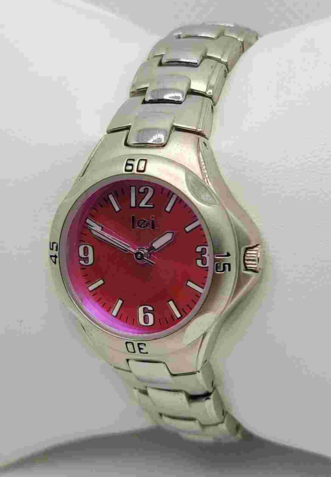 Ladies L.E.I. Life Energy Intelligence Silver Tone Red Dial Analog Watch F6