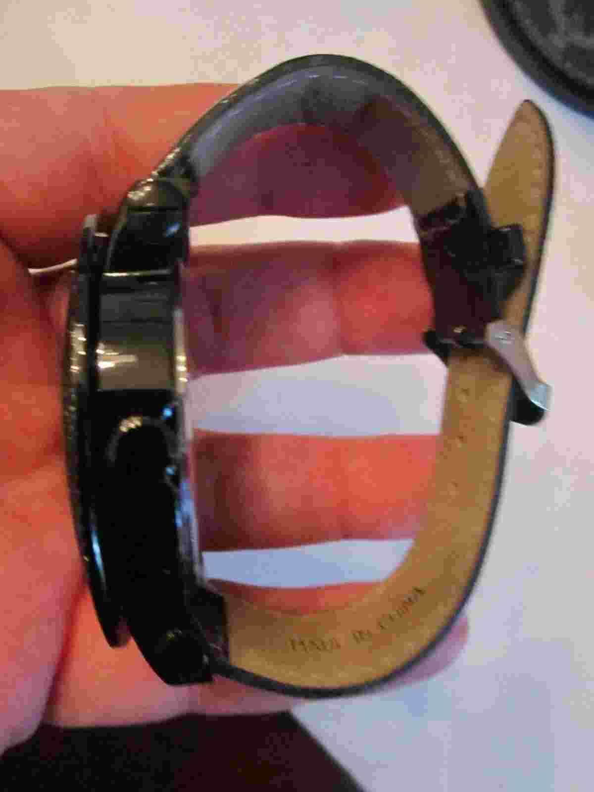 DIAMOND KING WATCH 8 AUTHENTIC DIAMONDS ON BEZEL DKB07414 1 EXTRA BAND 56mm CASE