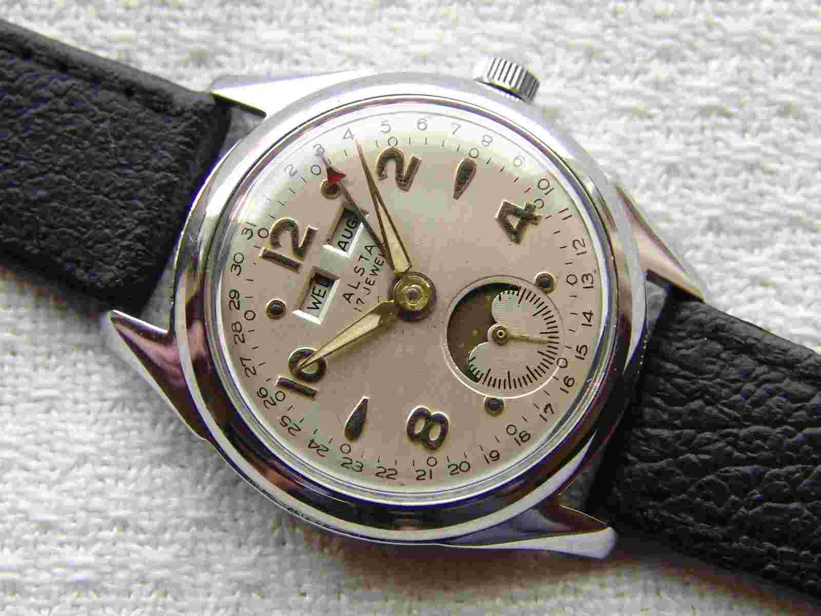 Men's WWII era ALSTA Triple Date Moon Phase good condition military style watch