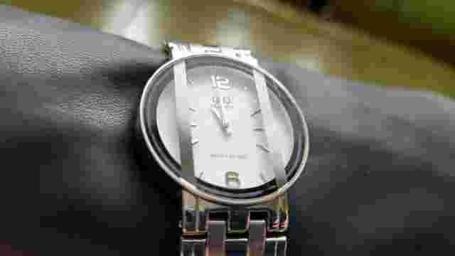 Watch Q&Q Unisex Stainless Steel Analogue Quartz Wristwatch Scratch on case