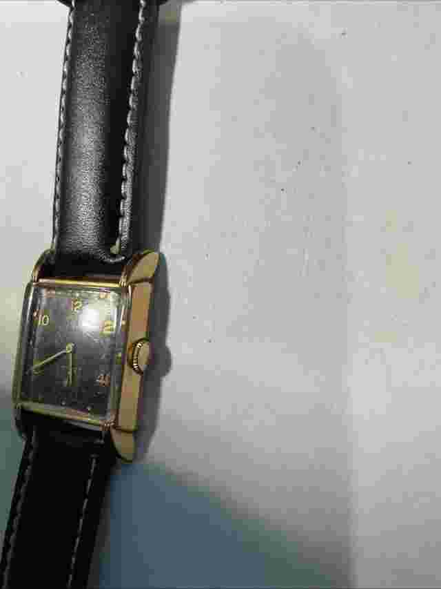 Vintage Men’s Lord Elgin 21J cal 556 Black Dial 14K GF Case   Running