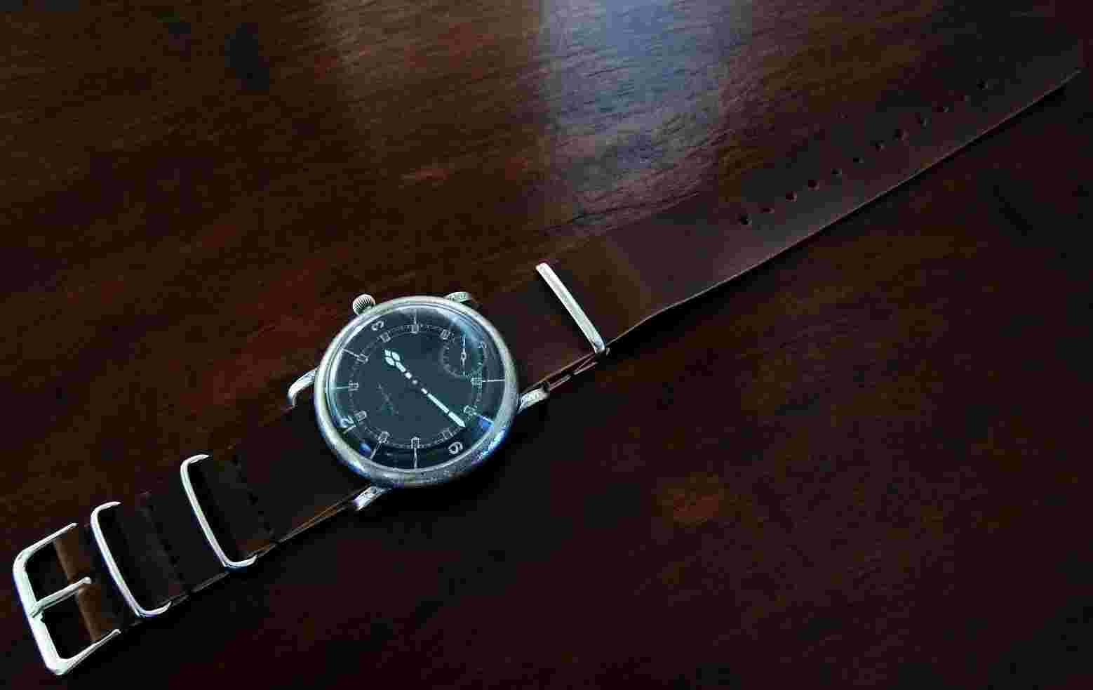 Collectible Rare Antique HELVETIA Pilot Aviator Wrist Watch - Working Condition