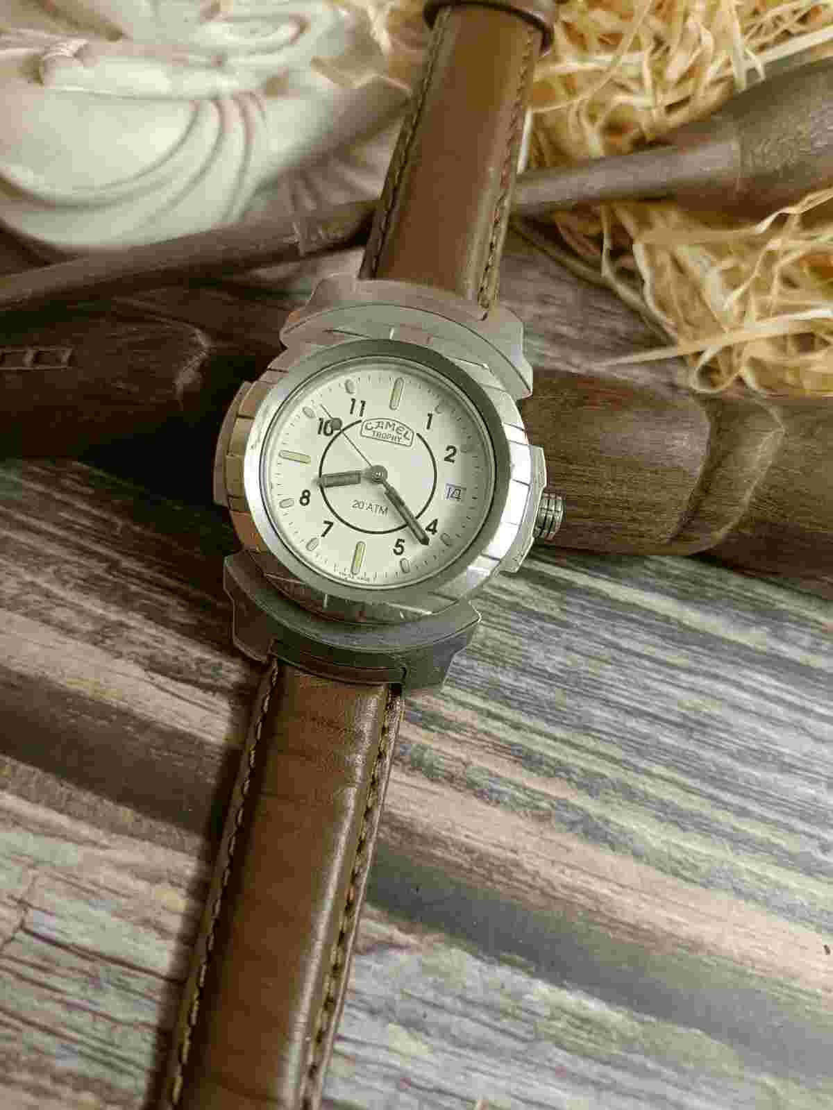 AUTHENTIC CAMEL TROPHY ADVENTURE WATCHES 662.551.559 QUARTZ SWISS MEN'S MINT