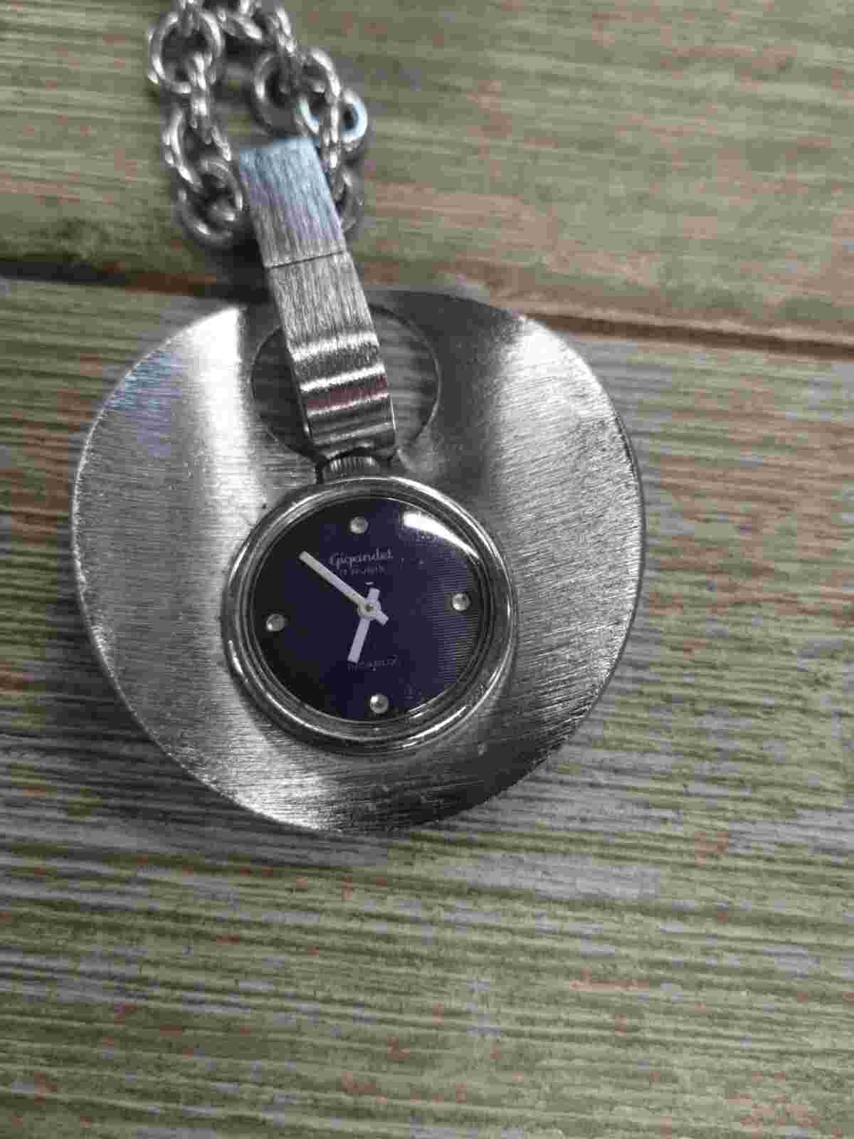 Gigandet 17 Rubi's Watch Necklace Silvertone Not Working