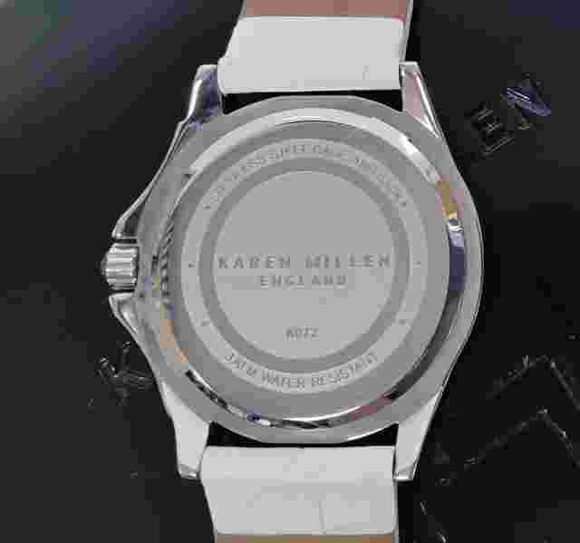 Karen Millen Wristwatch with date setting + has new battery & orig box - B31