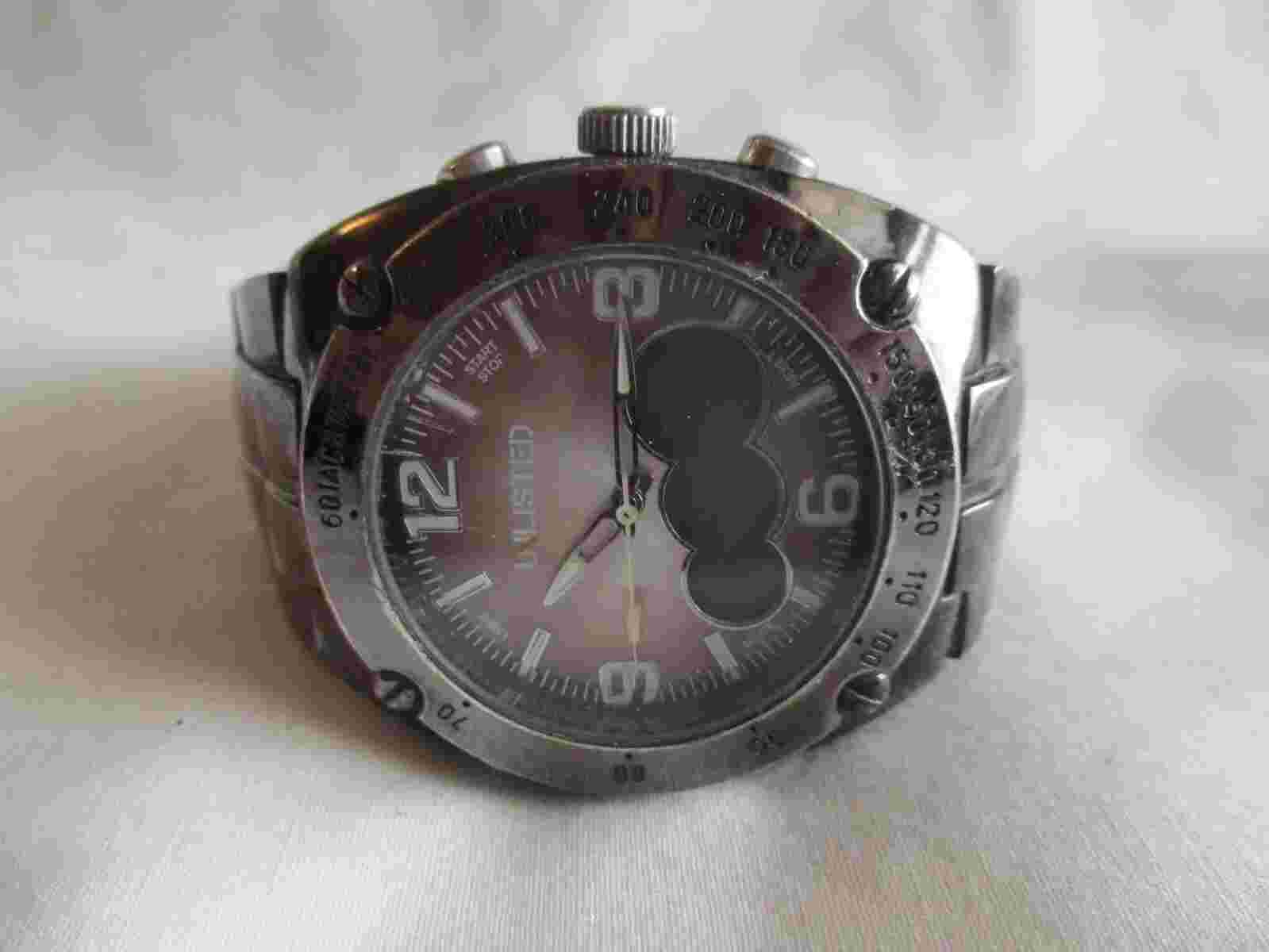 Unlisted Analog Digital Wristwatch