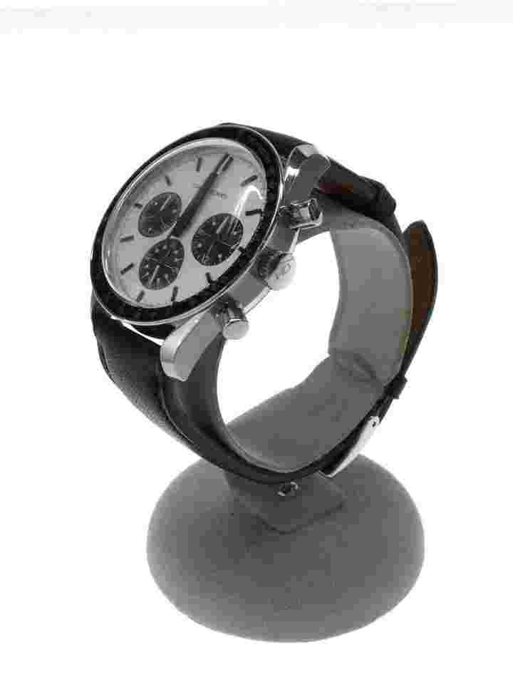 Dan Henry 1962 Racing Chronograph Quartz Analog White Black Watch Near Mint