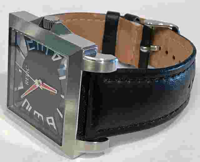 Vintage Auto 23J Square Visible Rotor on Dial Silver Numerals RELIC Mens Watch