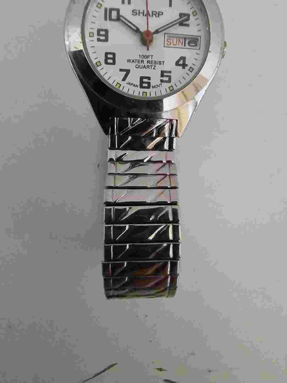 Vintage Sharp 100FT Water Resistant Quartz Watch SHP110K UNTESTED