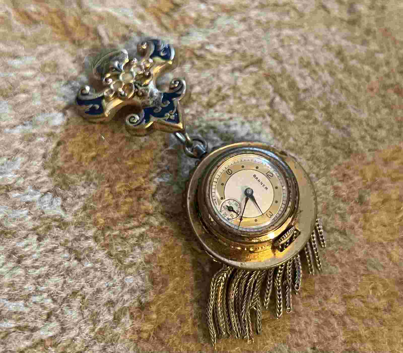 Vintage Banner Hand Made Wind Mechanic Watch Face Brooch Dangle Pin