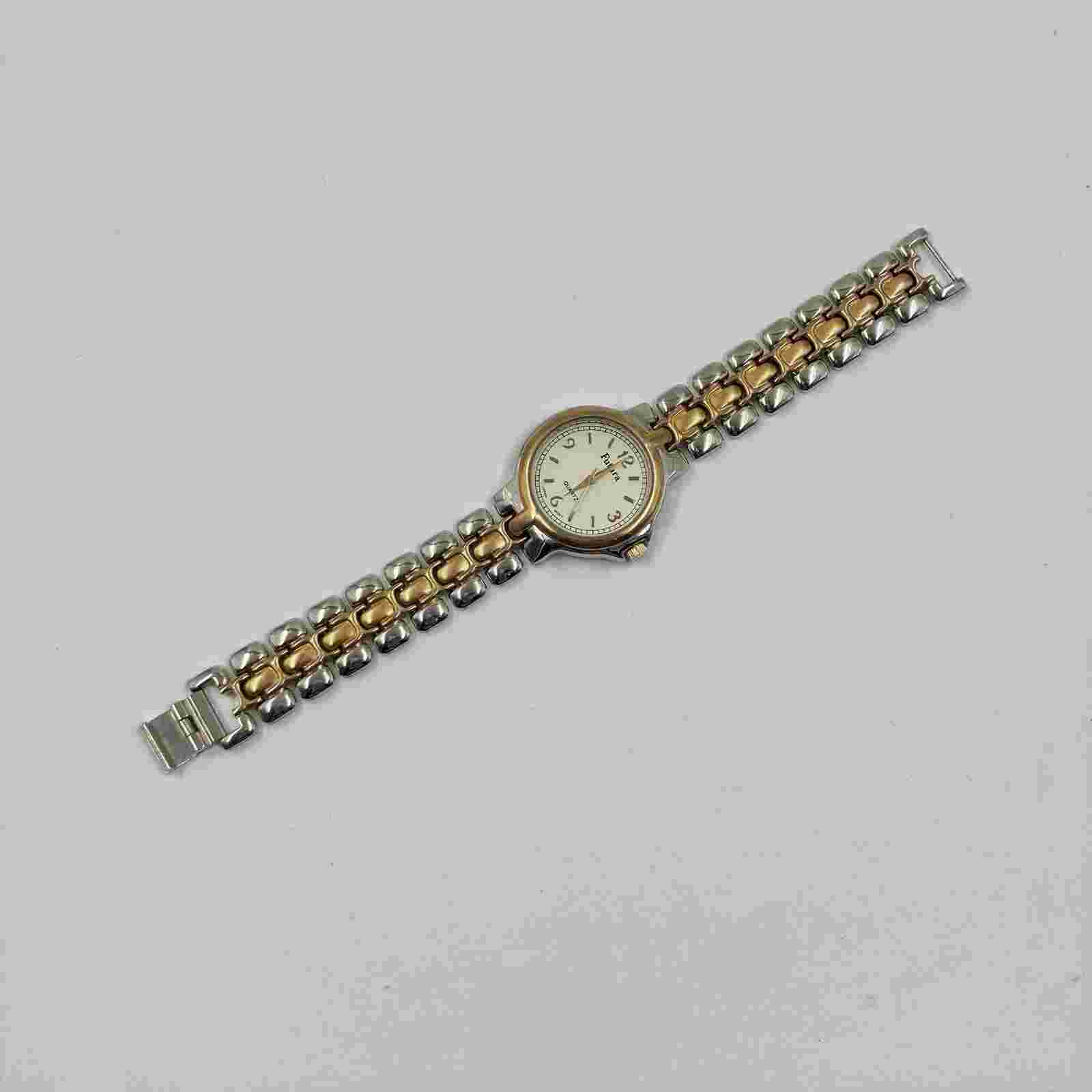 Futura Quarts Women’s Watch Gold And Silver