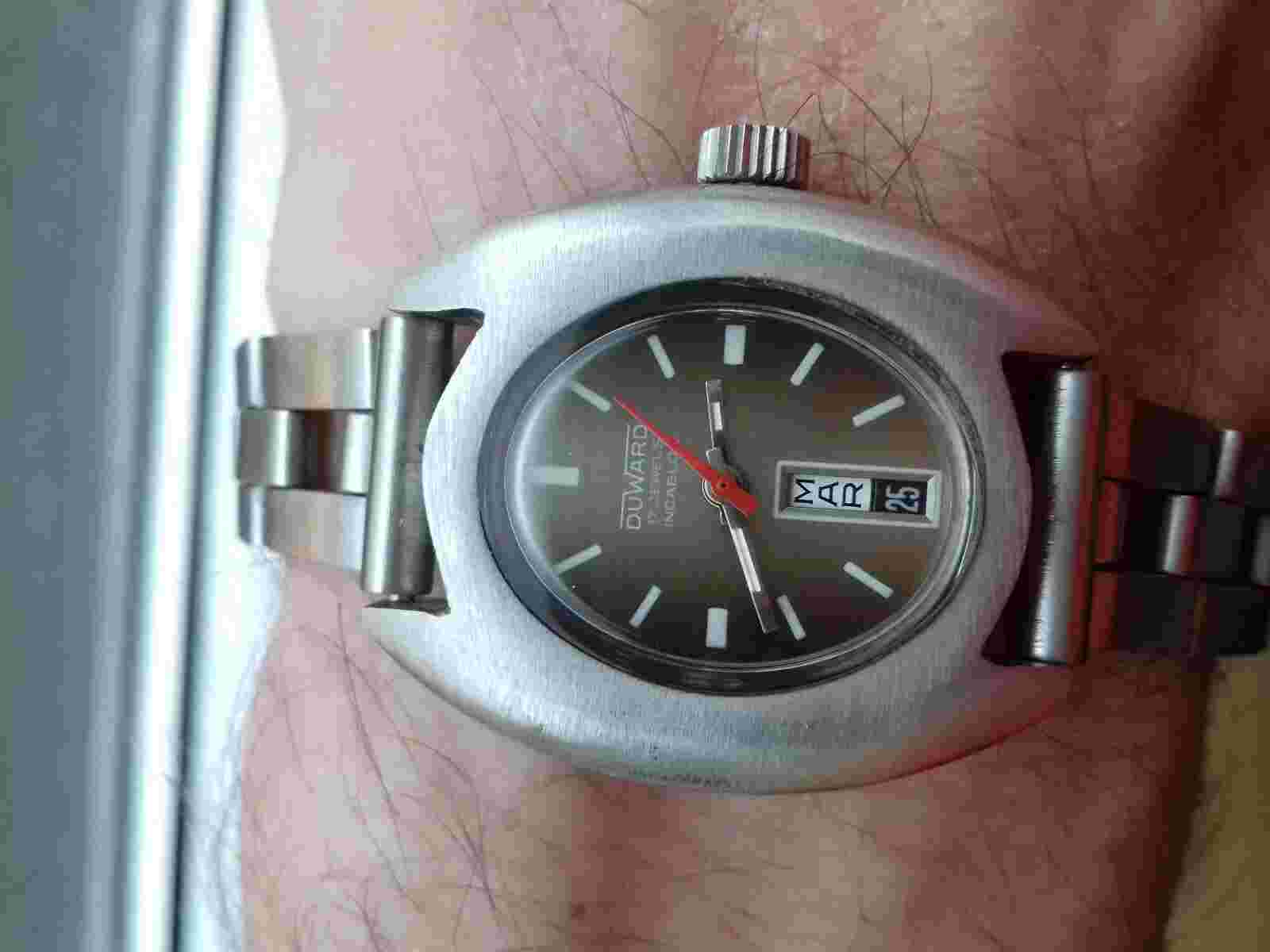 Duward DOUBLE CALENDAR HAND-WINDING 16005 Vintage Collection NOS Watch Swiss Watch