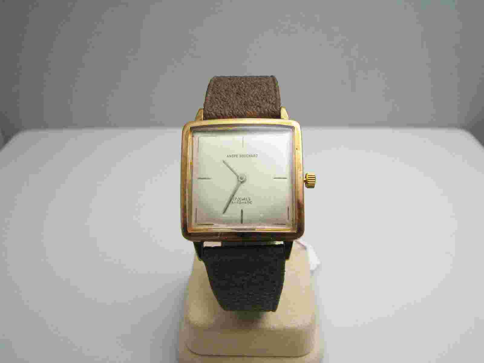 b377 Men's Andre Bouchard wristwatch