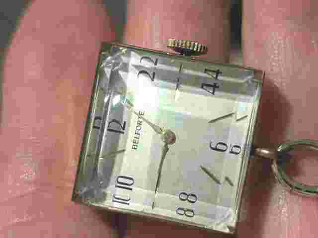 RARE BEAUTIFUL BELFORTE 7 Jewels Lucite Cube Watch Pendant. Working