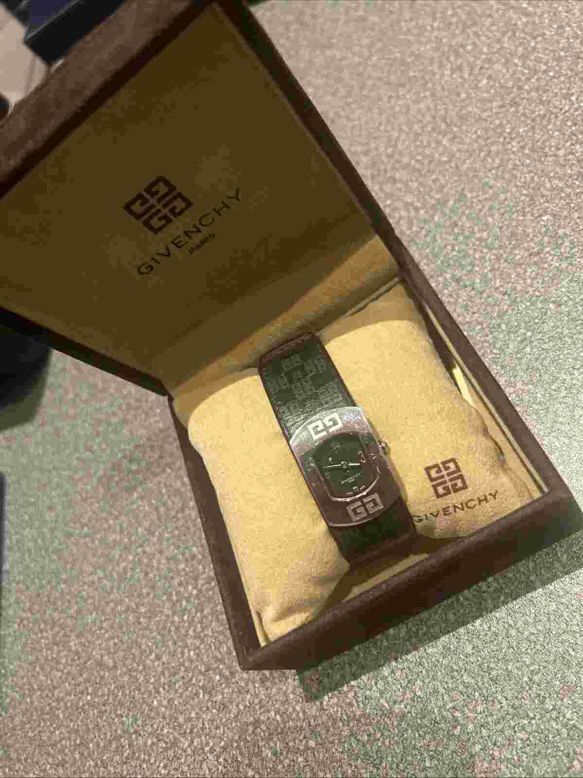 Givenchy Luxury Swiss Made Ladies Watch Boxed And Papers