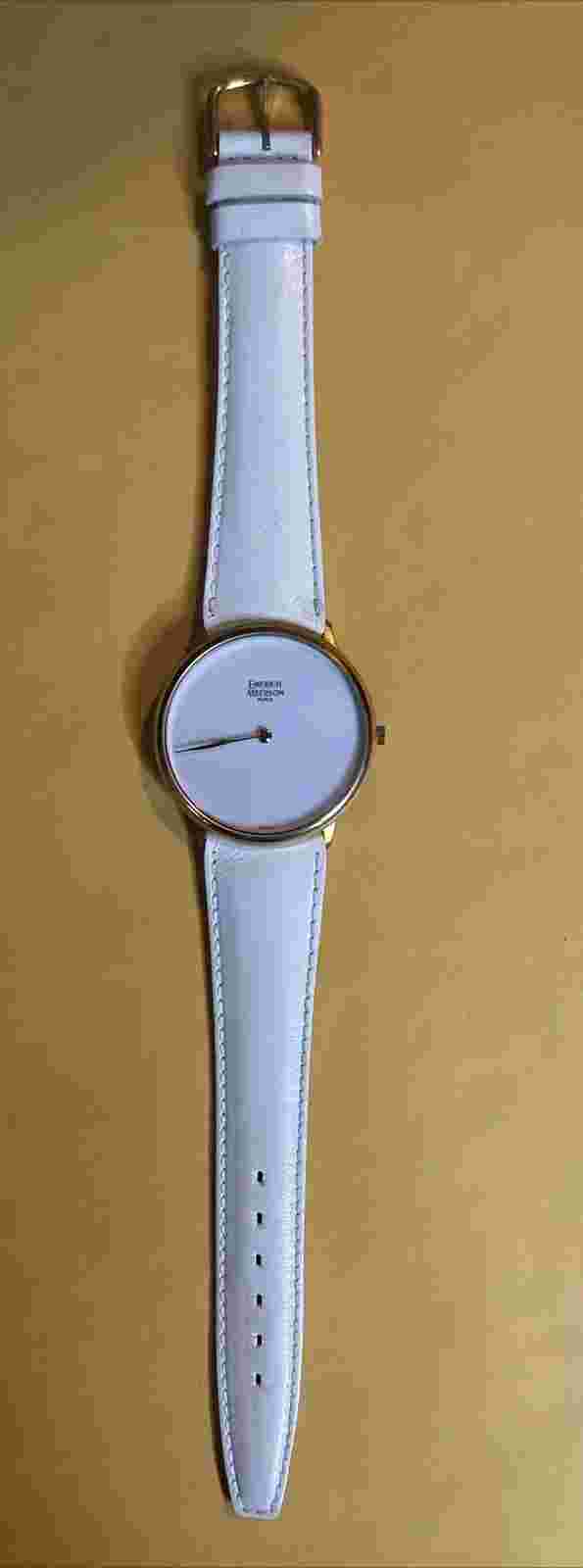 Emerich Meerson, Paris.  Women’s White & Gold Watch Needs Battery Replacement