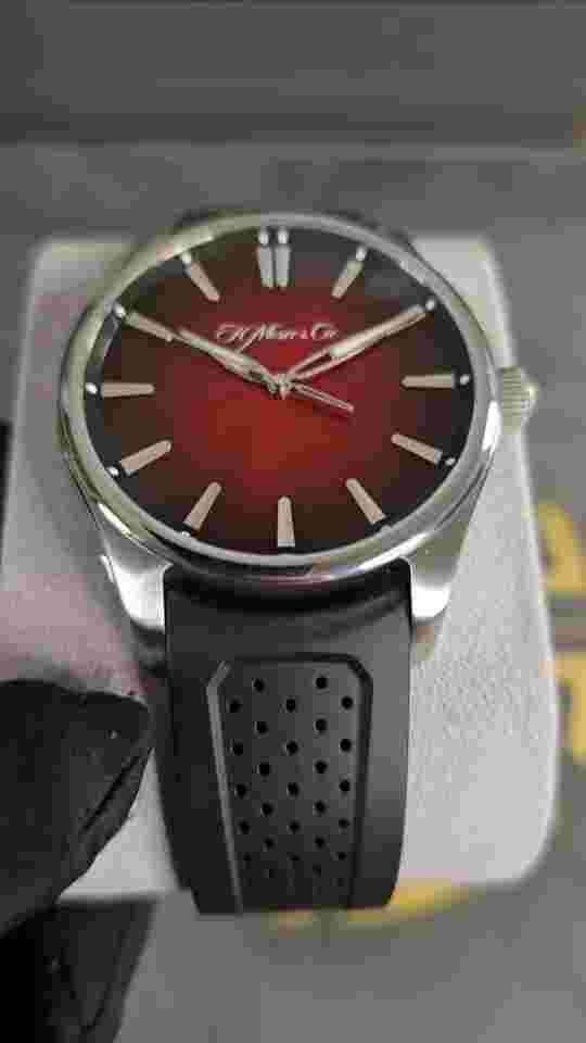 H. MOSER & CIE PIONEER 3200 43MM SWISS MAD RED FUME DIAL STAINLESS STEEL B&P