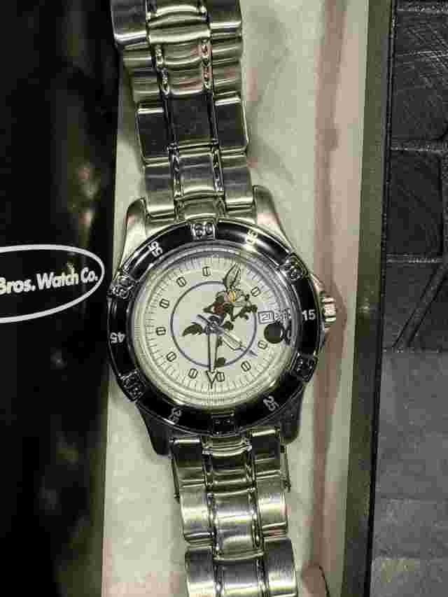 Brand New FOSSIL Wile E Coyote Watch Warner Bros Collection