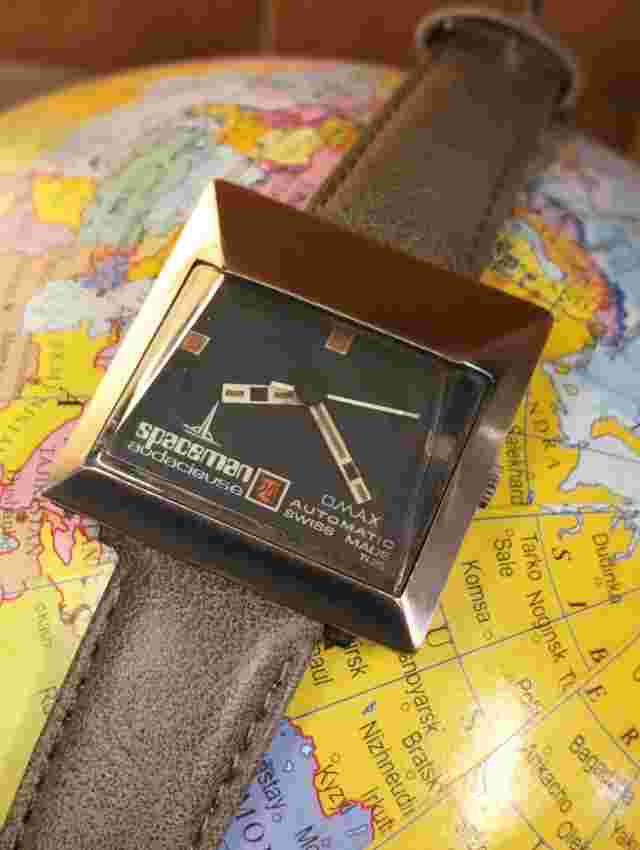 AUTHENTIC OMAX SPACEMAN AUTOMATIC SWISS TK25 MEN'S RETRO VINTAGE WATCH