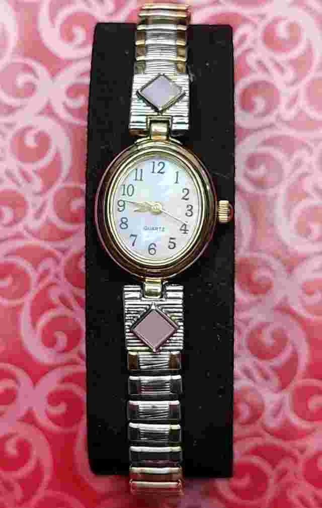 M.Z.BERGER WS435 Mother of Pearl Inlay Analog Women's Watch New Battery In VGC