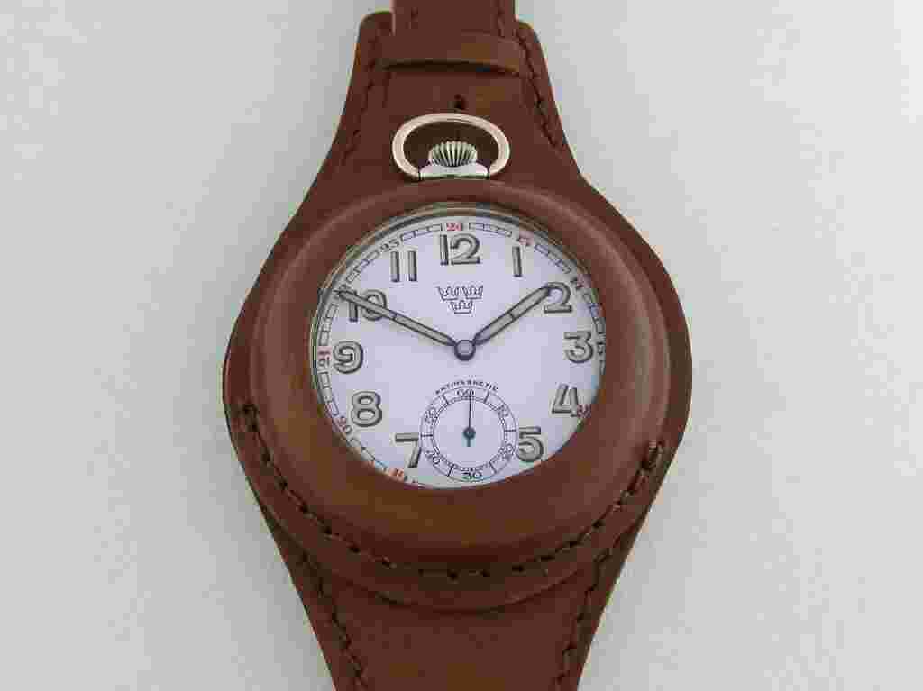 Buren Three Kronor Swedish Royal Family Military WWII Vintage Swiss Men Watch