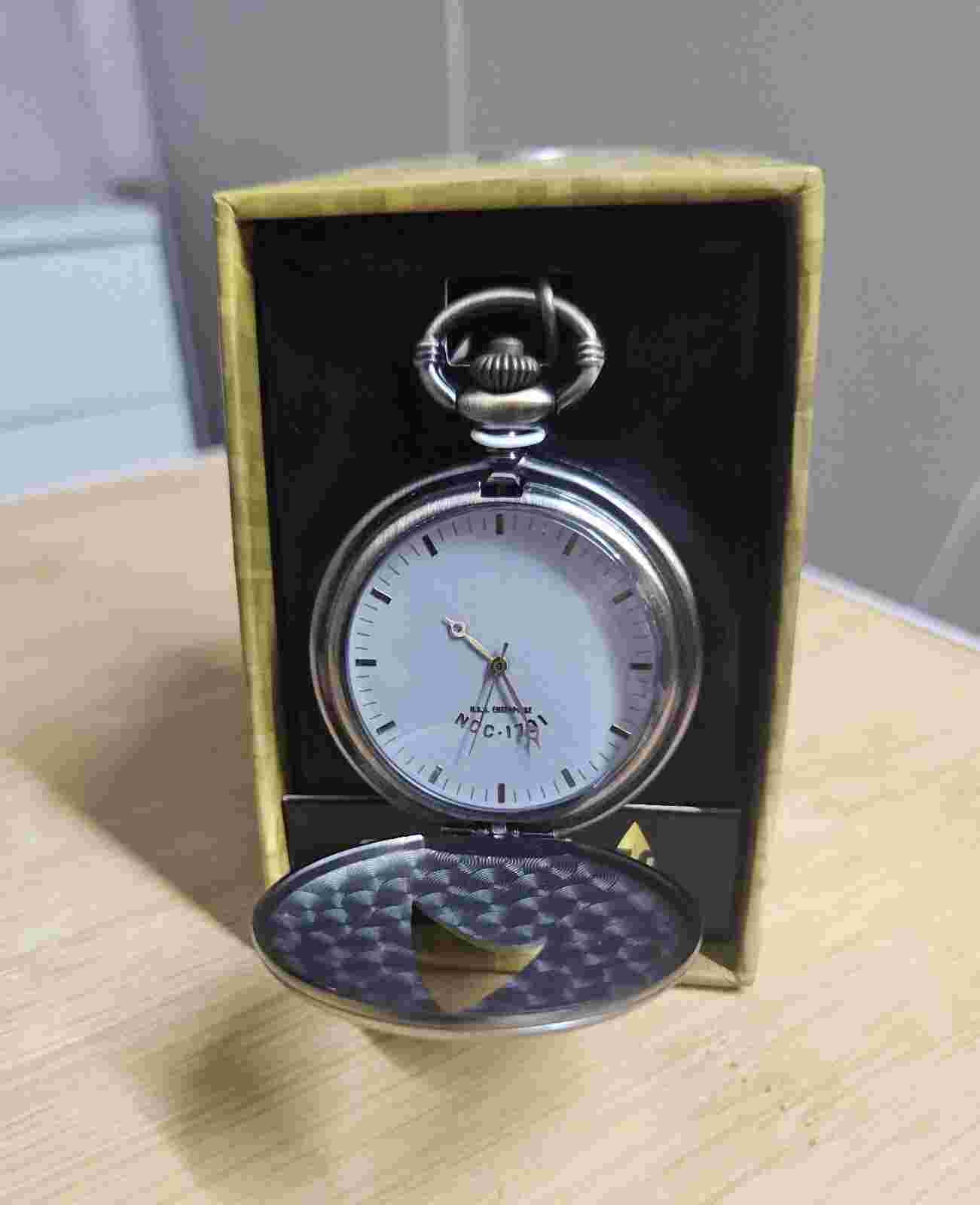Star Trek Starfleet Cutout Pocket Watch by Accutime - Needs new battery