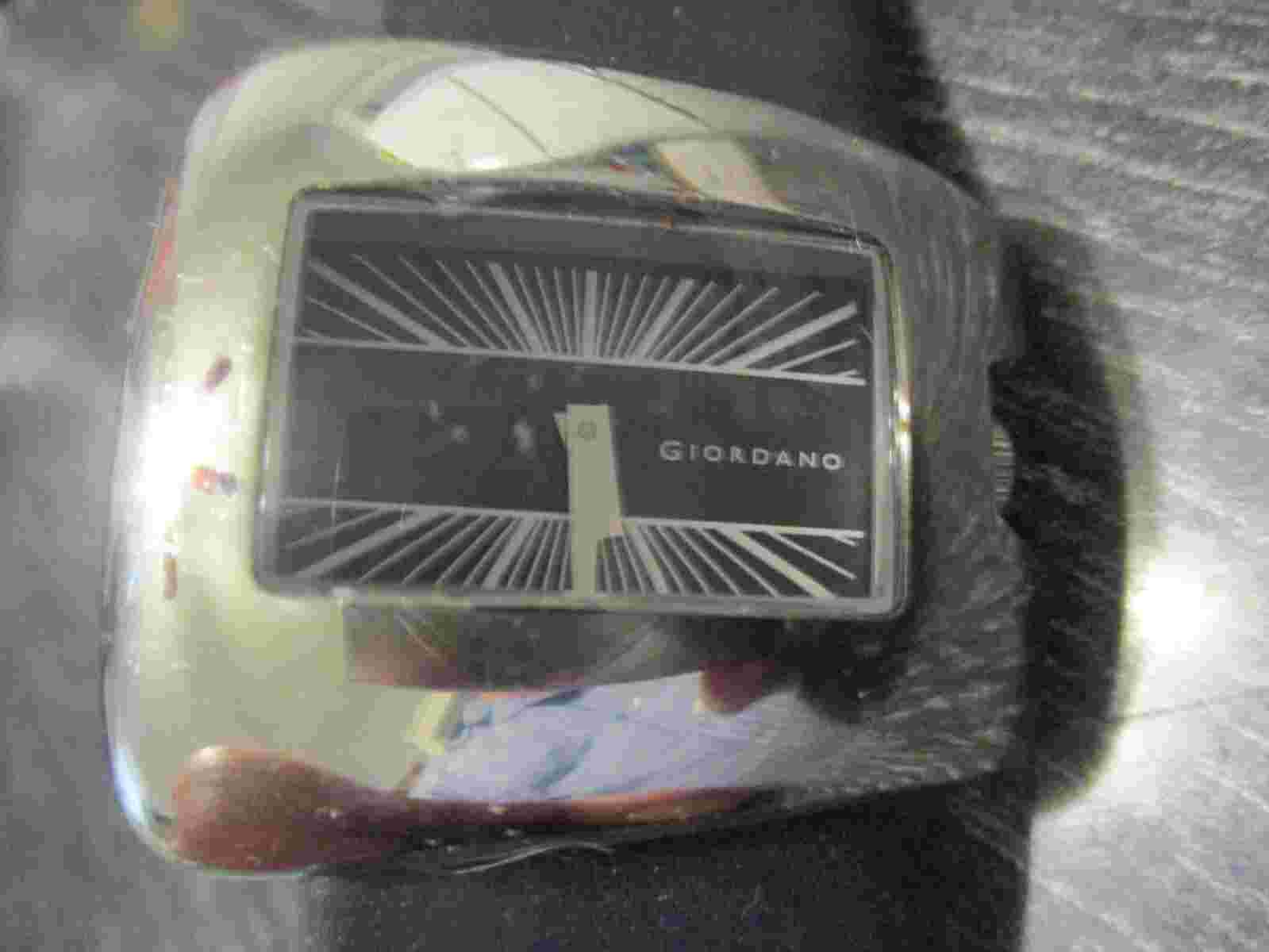 COOL GIORDANO QUARTZ BLACK DIAL 2323 JAPAN MEN'S VINTAGE WATCH LEATHER BAND