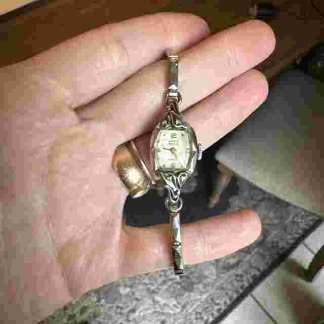 Vintage 10k Gold Filled Barr’s Supreme Incabloc Watch