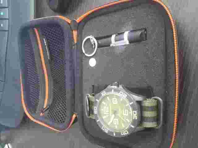 chronologia surf watch R002.5 Green Quartz Carbon Fiber