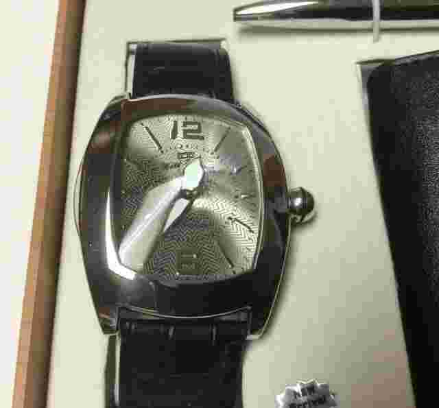 Collectible Mark Naimer watch set in original box, nice quality and value -T1060