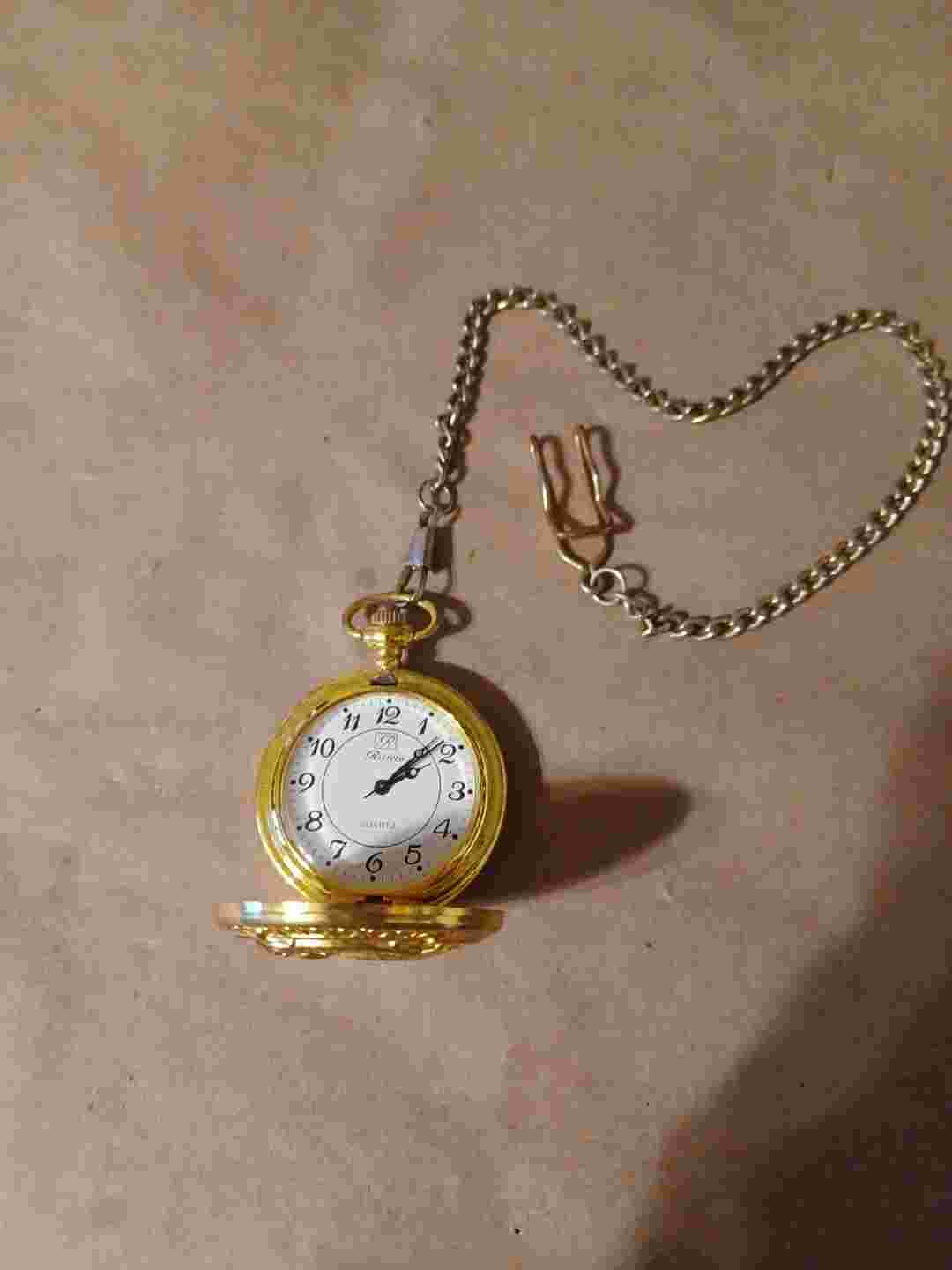 Vintage Remington pocket watch. Does Not Work. Won't Wind-up.