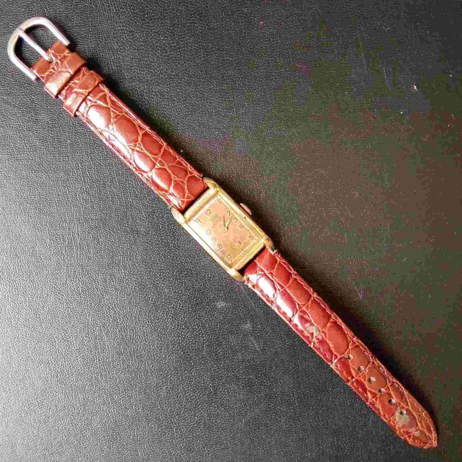 BRITIX Rectangular Tank Art Deco Manual Wind Vintage 20mm Wristwatch